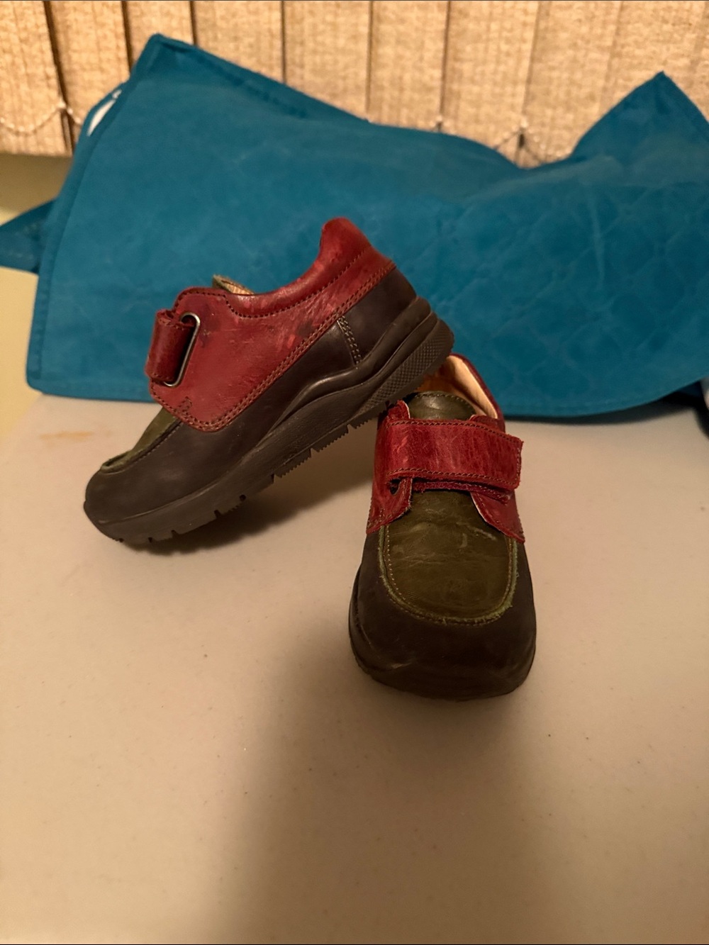 Naturino Kids Sneakers in Olive Green and Burgundy